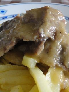 Una foto de Carrilleras de cerdo en salsa de vino