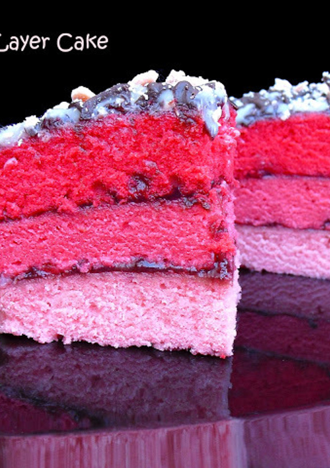 Una foto de Cherry layer cake