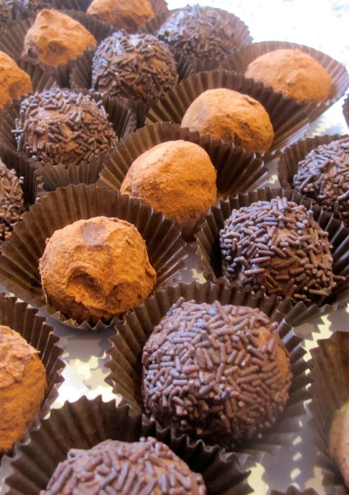 Una foto de Trufas caseras de chocolate