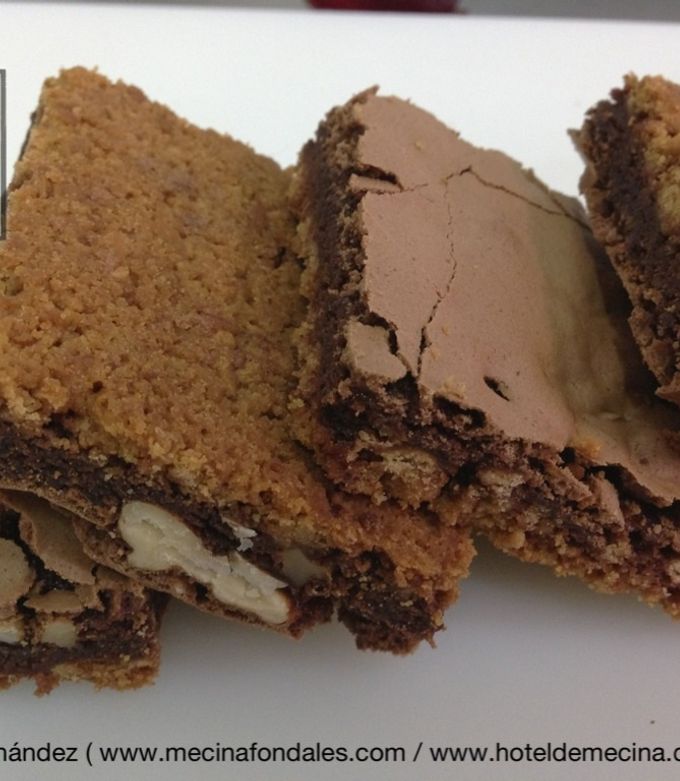 Foto principal de Brownie de chocolate al aroma de café y base de galleta