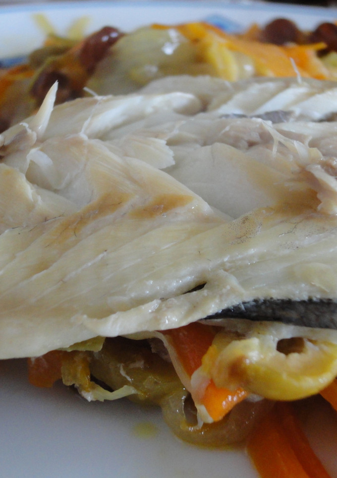 Una foto de Papillote de sargo con aires mediterráneos