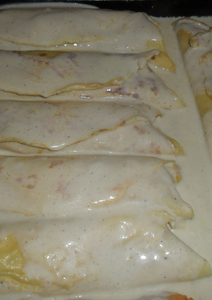 Una foto de Canelones de choclo con salsa blanca