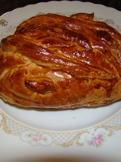 Una foto de Solomillo de ternera al horno con foie y hojaldre