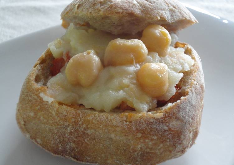 Bollitos de cocido gallego