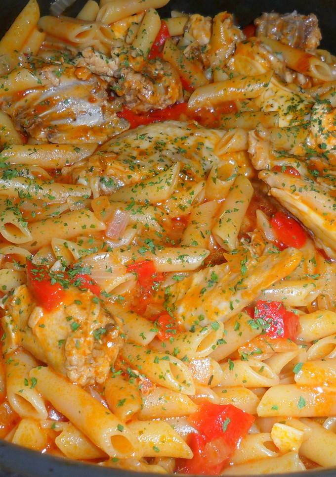 Una foto de Guiso de macarrones con pollo