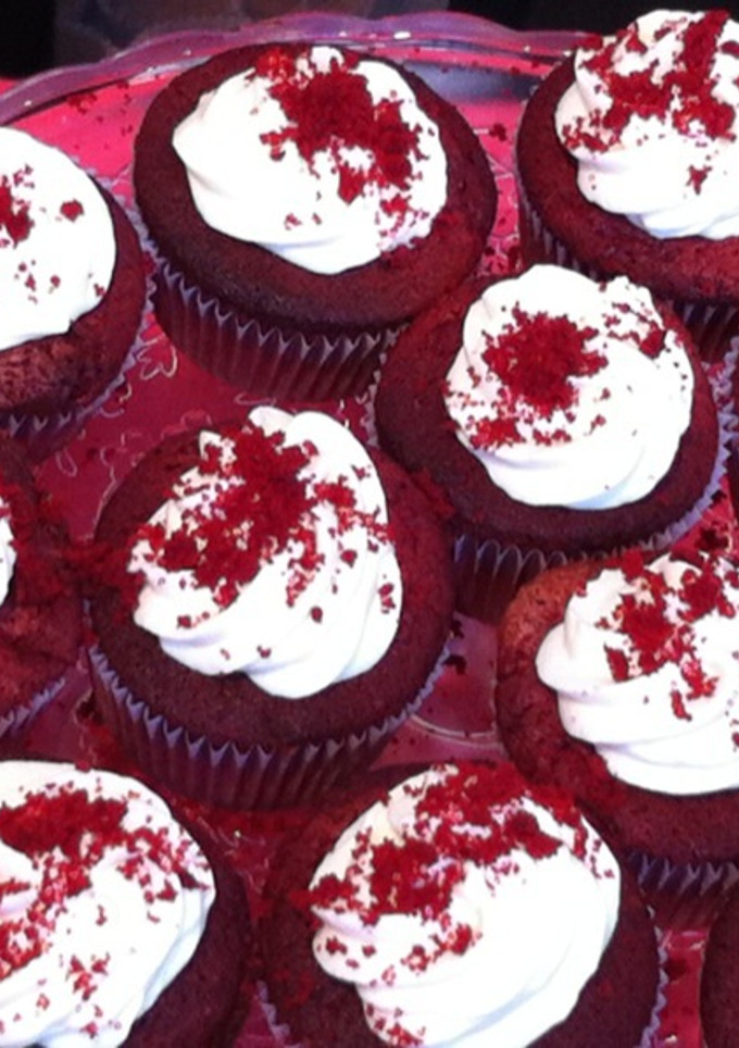 Una foto de Cupcakes rojos