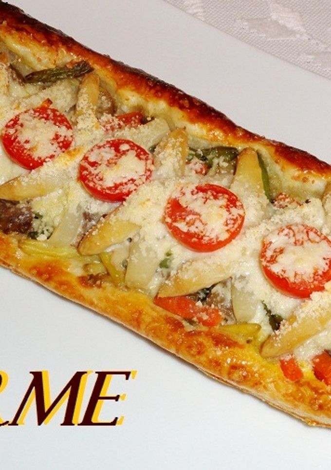Una foto de Bandas de hojaldre vegetarianas al parmesano