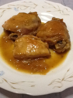 Una foto de Pollo en salsa
