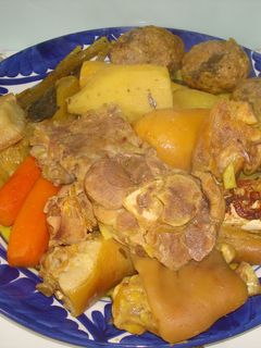 Una foto de Cocido de cerdo en olla rápida
