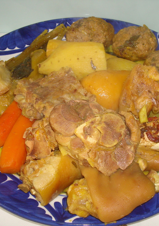 Una foto de Cocido de cerdo en olla rápida
