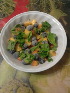 Una foto de Ensalada agridulce de frutas
