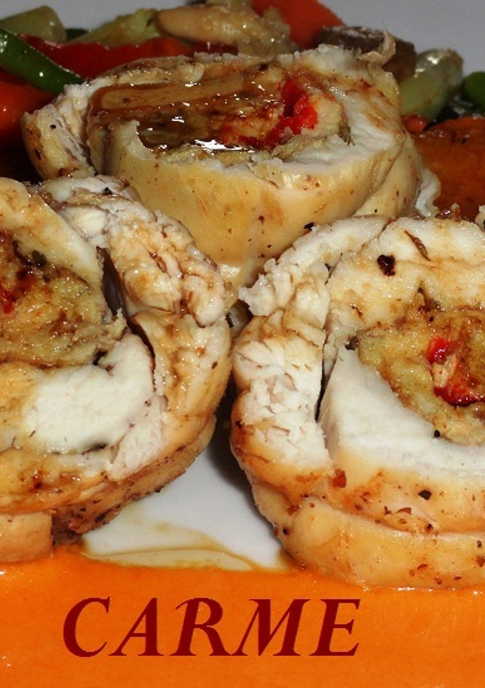 Una foto de Rollitos de pollo rellenos de tortilla