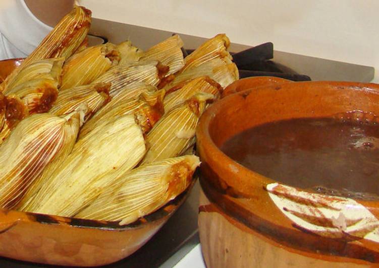 Tamalitos norteños estilo Monterrey y Champurrado
