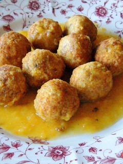 Una foto de Albóndigas en salsa de calabaza