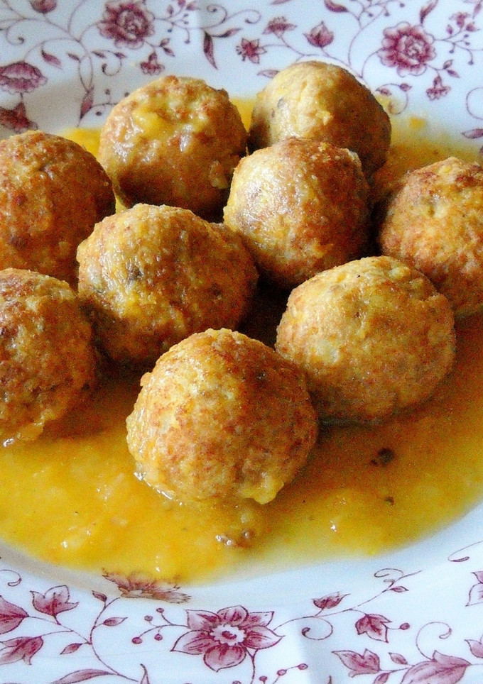 Una foto de Albóndigas en salsa de calabaza