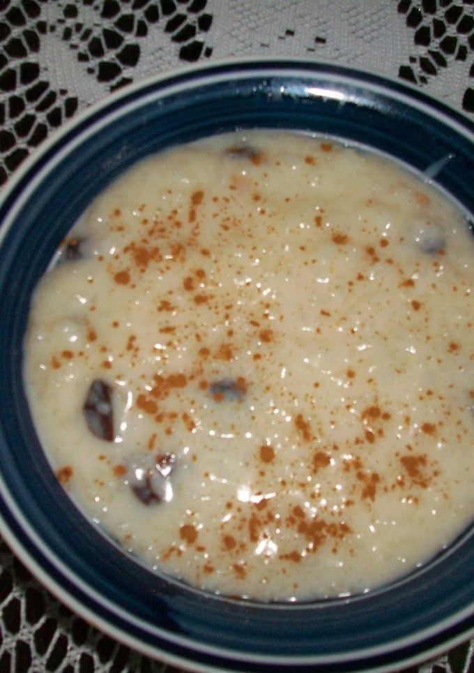 Una foto de Arroz con leche con pasas y canela
