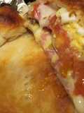 Tarta de jamón y queso con tomate
