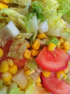Una foto de Ensalada de espárragos y maíz