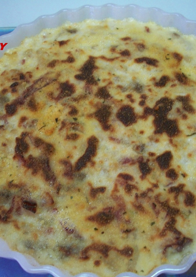 Una foto de Gratinado de berenjenas con jamón y salsa bechamel