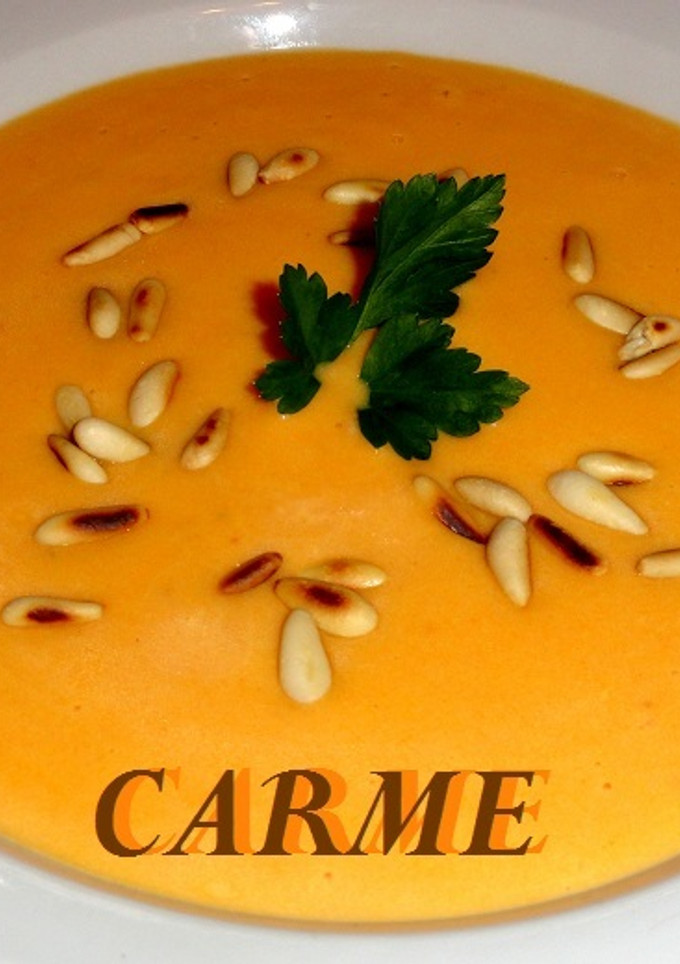 Una foto de Crema de verduras del caldo