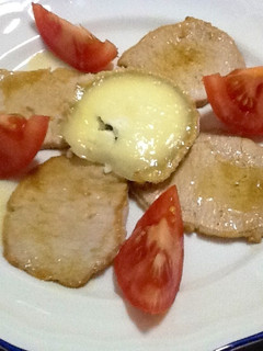 Una foto de Lomo de cerdo con queso de cabra