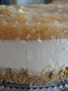Una foto de Tarta de queso tetilla con dulce de membrillo
