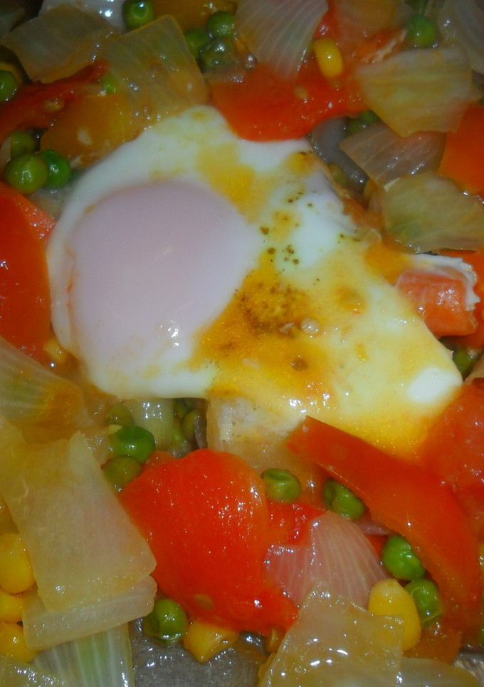 Una foto de Verduras con huevo al comino