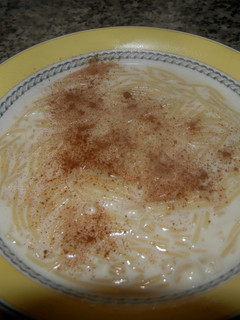 Una foto de Fideos con leche