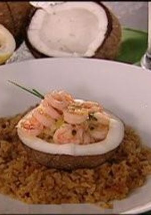 Una foto de Camarones tropicales con rissoto al azafrán