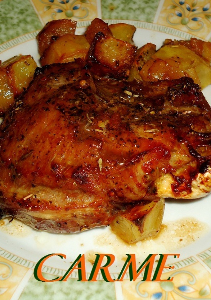 Una foto de Carrilleras de cerdo asadas con patatas