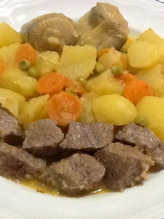 Una foto de Guiso de aleta de ternera con patatas