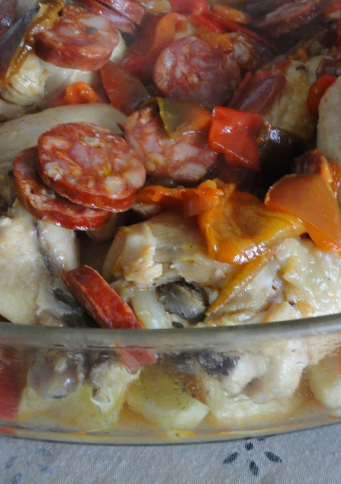 Una foto de Pollo al estilo riojano