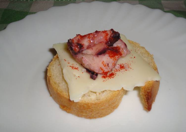 Pintxo de pulpo a feira con queso