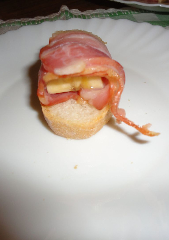 Una foto de Pintxo de bacon y plátano