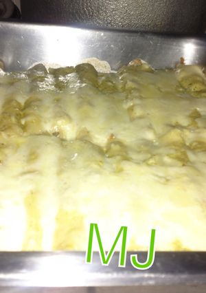 Una foto de Enchiladas suizas con pollo
