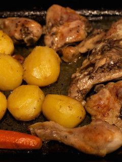 Una foto de Pollo al horno con papas