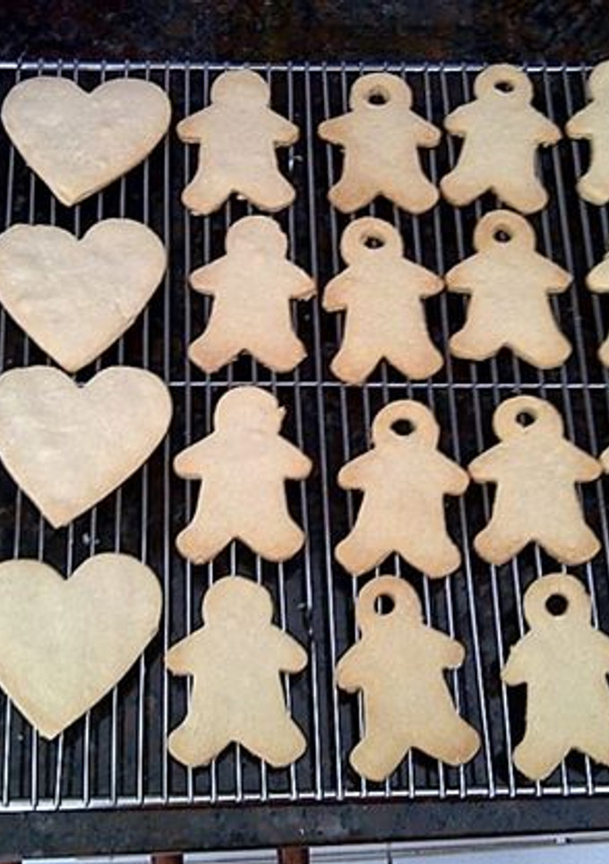 Una foto de Galletitas navideñas de jengibre y miel