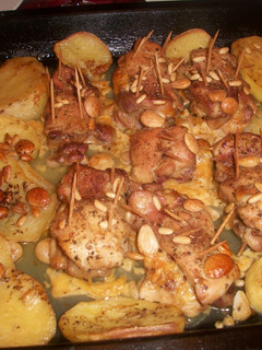 Una foto de Contramuslos de pollo rellenos al horno