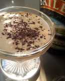 Copa de turrón de jijona, nata y baileys