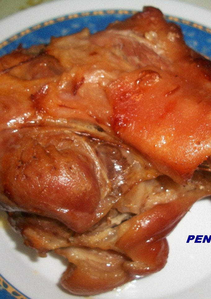 Una foto de Codillo en salmuera al horno