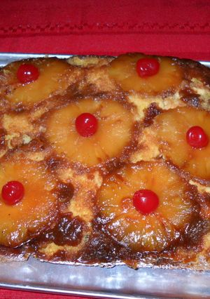Una foto de Torta volteada de piña