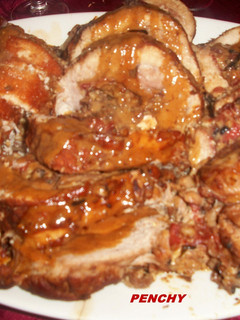 Una foto de Redondo de cerdo relleno