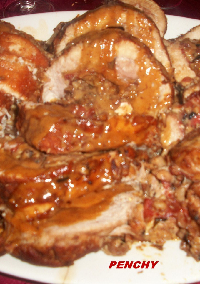 Una foto de Redondo de cerdo relleno