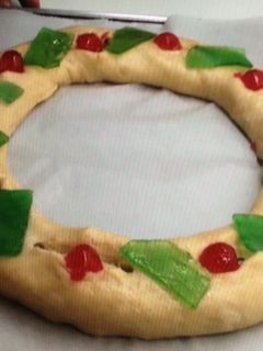 Una foto de Roscón de Reyes con Mazapán