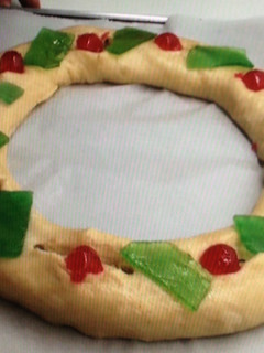 Una foto de Roscón de Reyes con Mazapán