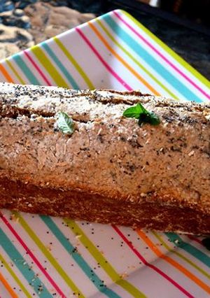 Una foto de Budín de mandarinas y amapolas