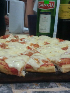 Una foto de Pizza en microondas