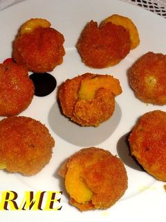 Una foto de Albóndigas de cerdo con langostinos al horno