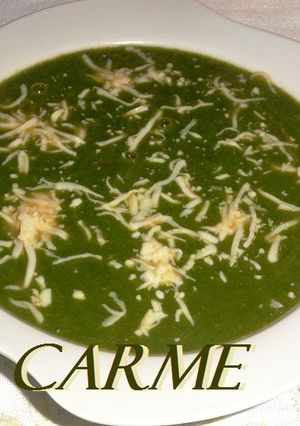 Una foto de Crema de acelgas y garbanzos con pera