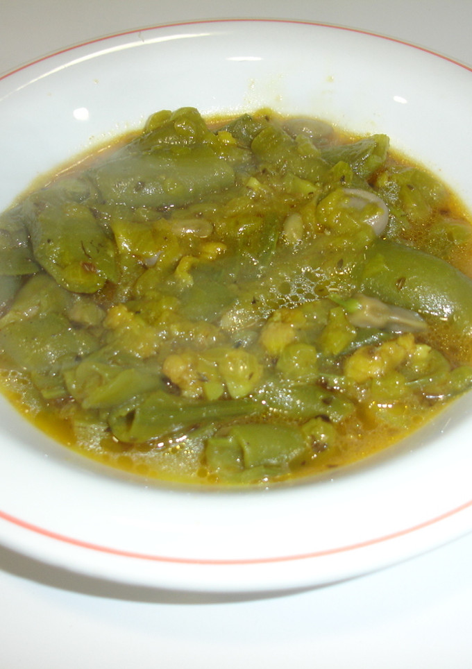 Una foto de Habas enteras con salsa especiada